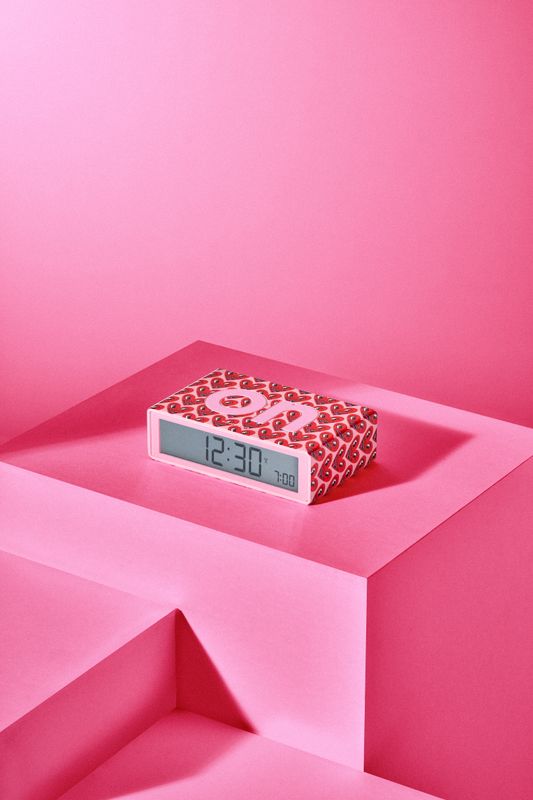 FLIP Alarm Clock – Keith Haring Heart Pink