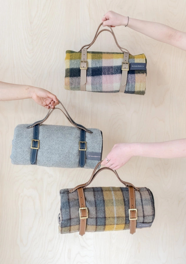 Leather Picnic Carrier - Taupe