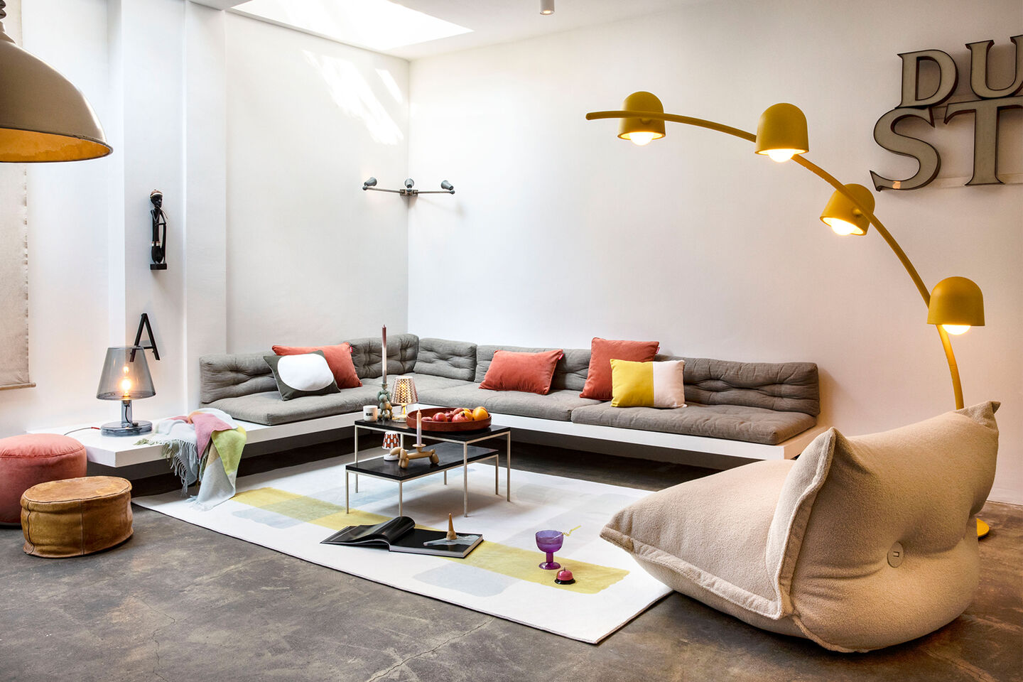 Big Lebow Floor Lamp - Banana