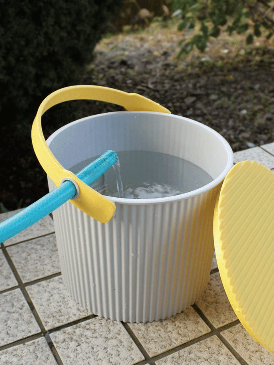 Omnioutil Bucket with Lid