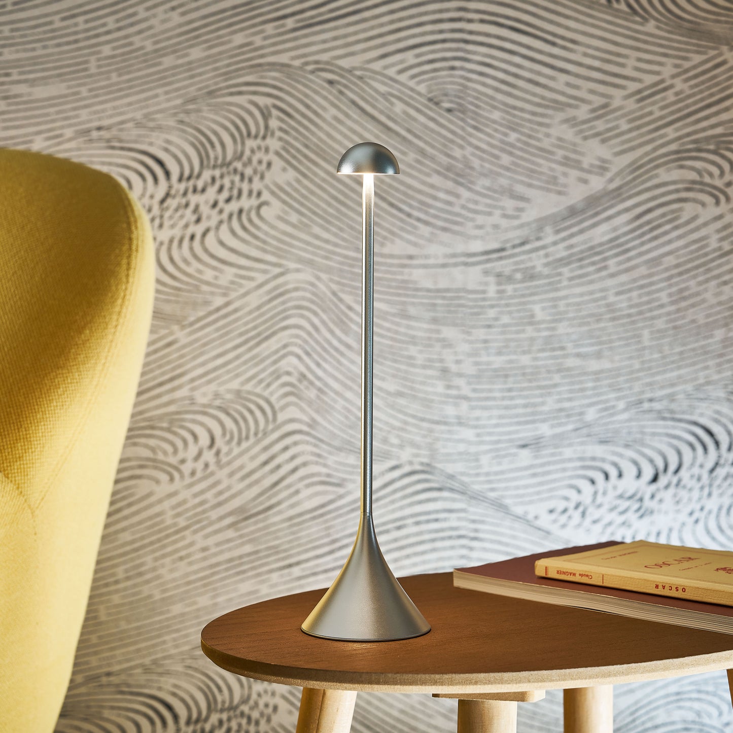 Steli Dome Lamp