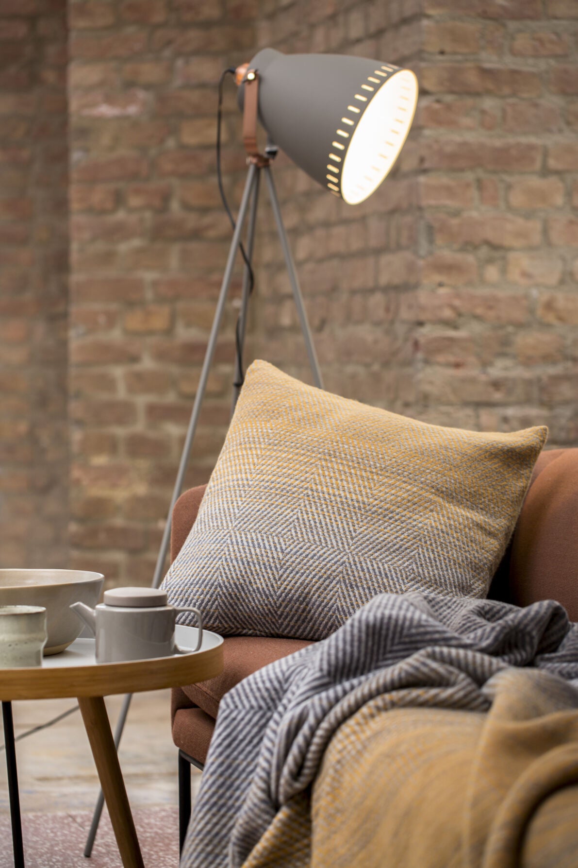 Savona Throw